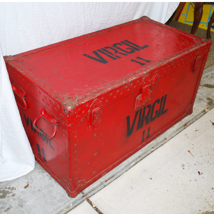 The Great Virgil Show Trunk: guaranteed original! - Image 5