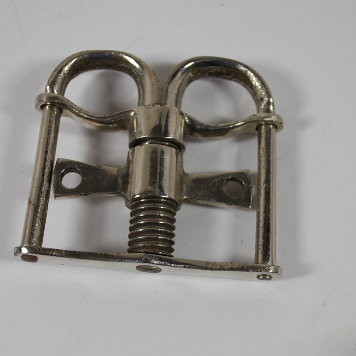 Austrian Thumb Cuff Escape vintage circa 1950