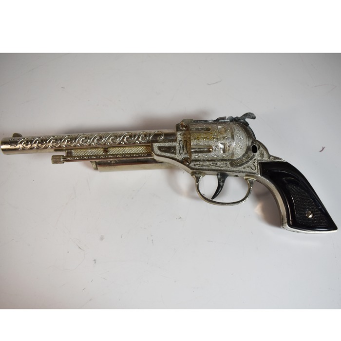 Vintage Silk Vanishing Pistol: Circa 1950