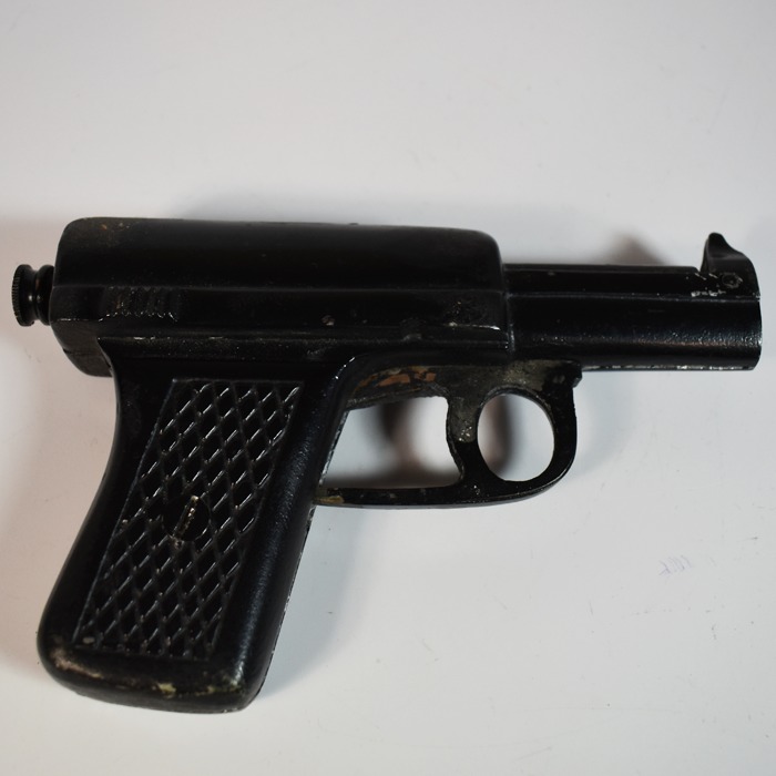 Joseph Silk Gun by Town House Magic - Image 3