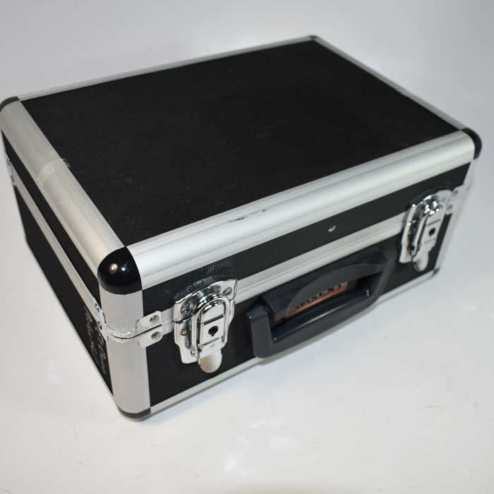 El Duco’s Electronic Glass Pedestal with custom case - Image 3