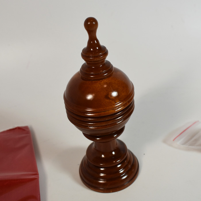 Supreme Ball Vase Limited Edition 2009 by Viking/Collectors Workshop: signed and dated - Image 3