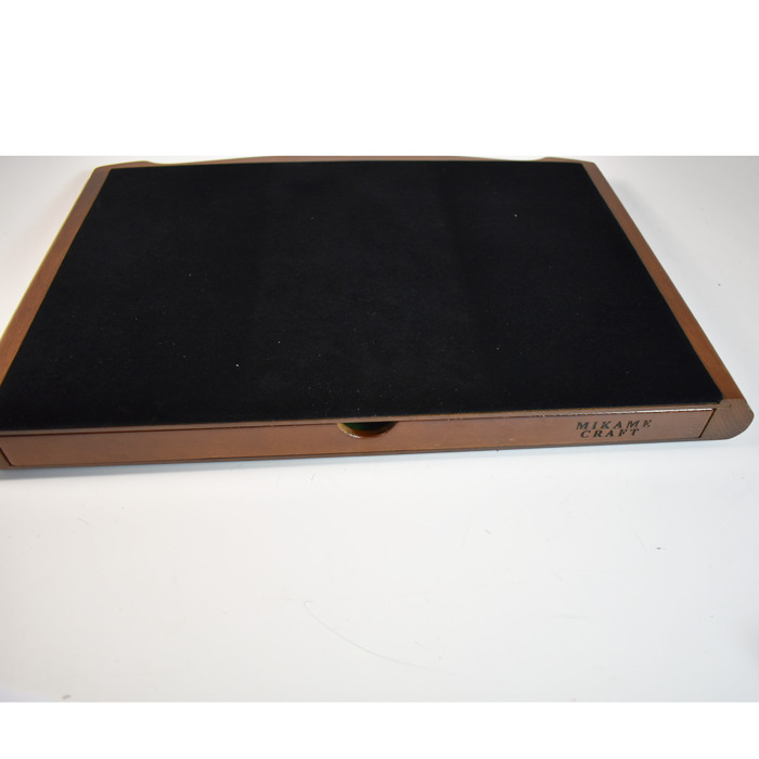 Hopping table by Mikame with custom wand - Image 2