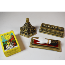 Hand of Cleopatra by Ace Place Magic: complete